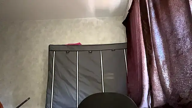 Snapshot of FoxieFlare chatting on 03-25-26, 05:24 FoxieFlare online show from 03-25-26, 05:24