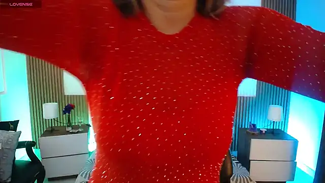 Snapshot of milfsecret69 chatting on 06-06-26, 10:42 milfsecret69 online show from 06-06-26, 10:42