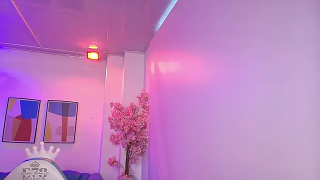 Madame scarlett online show from 04-13-26, 11:27