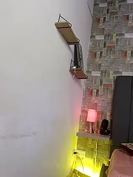 whitney brown  online show from 04-11-26, 01:37