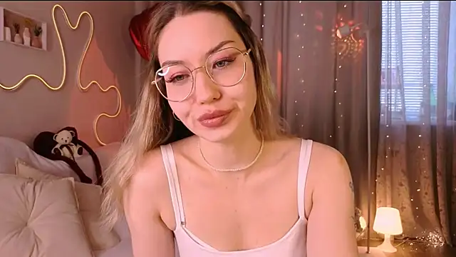 lusciousslily online show from 03-04-26, 04:29