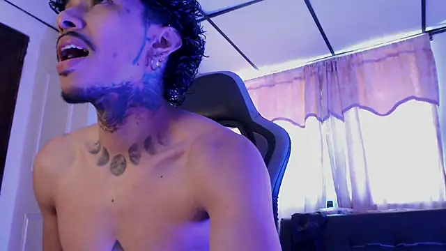 D3v1L88 online show from 04-21-26, 04:56