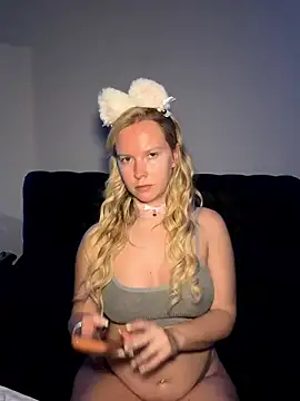 Ellie-rosee online show from 02-22-26, 05:11