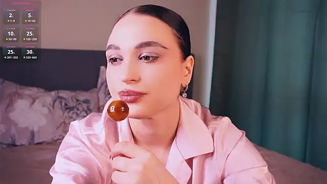 ZofiaSoshnik online show from 04-22-26, 09:55