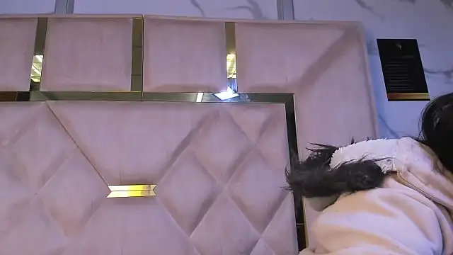 KendallArdent online show from 04-21-26, 01:50