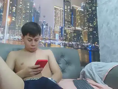 santiago xxxcol online show from 04-15-26, 11:49