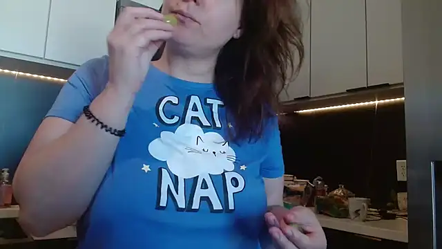 HazelSkyesChat online show from 03-08-26, 06:55