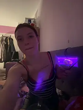 Snapshot of SofieKayla chatting on 02-02-26, 09:24 SofieKayla online show from 02-02-26, 09:24