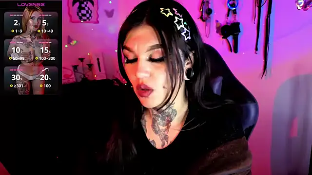 Snapshot of Zoeee_001 chatting on 03-08-26, 04:16 Zoeee 001 online show from 03-08-26, 04:16