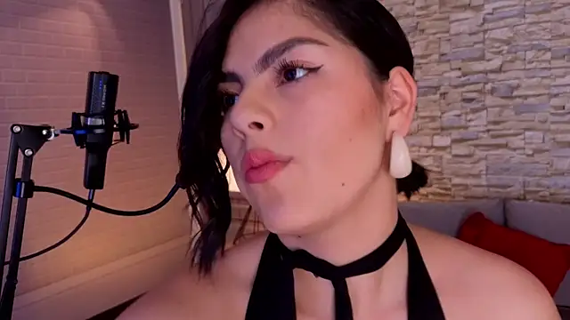 Snapshot of butterflyx39 chatting on 06-01-26, 07:04 butterflyx39 online show from 06-01-26, 07:04