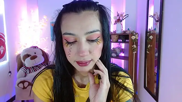 Snapshot of FIORELLA_L chatting on 06-03-26, 12:08 FIORELLA L online show from 06-03-26, 12:08