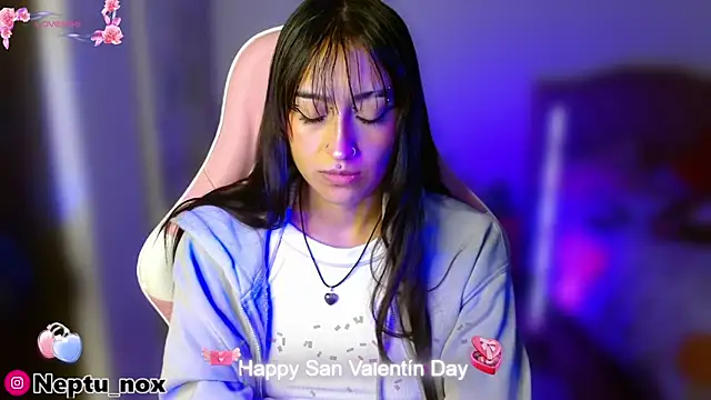 Snapshot of kuromi_x chatting on 02-17-26, 04:20 kuromi x online show from 02-17-26, 04:20