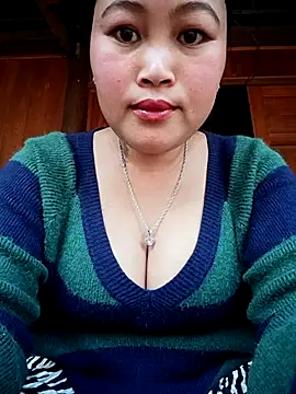 Snapshot of Mayly_Sweet chatting on 02-13-26, 08:21 Mayly Sweet online show from 02-13-26, 08:21