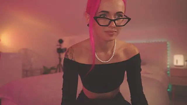 Sarah Pink online show from 12-01-24, 06:08