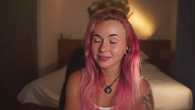 Sarah Pink online show from 04-05-26, 02:36