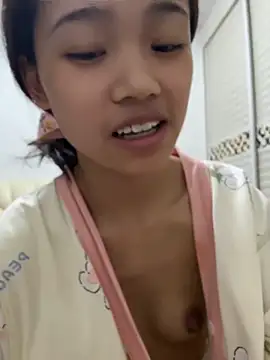 Snapshot of srr6677 chatting on 04-27-26, 01:31 srr6677 online show from 04-27-26, 01:31