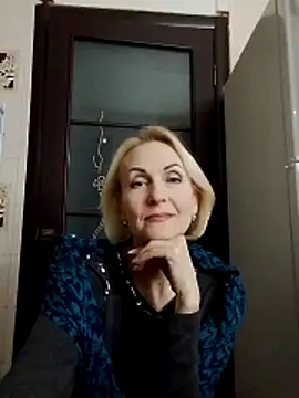 Snapshot of MichelleSolis chatting on 02-22-26, 06:50 MichelleSolis online show from 02-22-26, 06:50