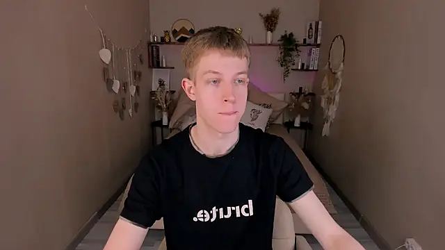 Snapshot of Dylan_Norton chatting on 05-31-26, 03:30 Dylan Norton online show from 05-31-26, 03:30