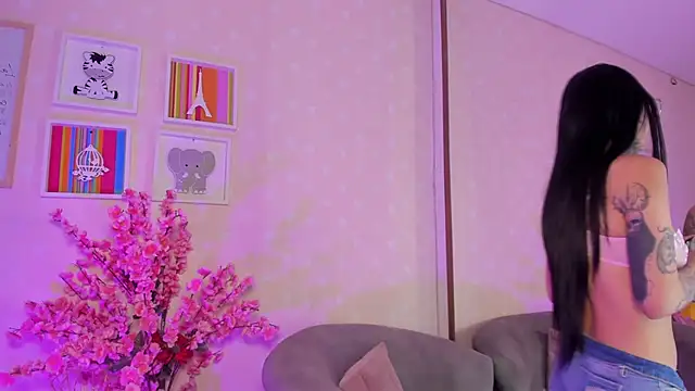 Ashley Blum  online show from 04-01-26, 01:41