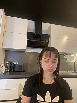 Snapshot of Just-Lilly chatting on 05-18-26, 05:52 Just-Lilly online show from 05-18-26, 05:52