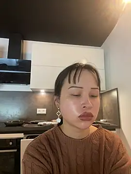 Snapshot of Just-Lilly chatting on 05-24-26, 04:01 Just-Lilly online show from 05-24-26, 04:01