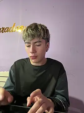 AlexanderCollman2 online show from 04-10-26, 02:28