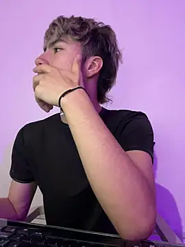 AlexanderCollman2 online show from 04-23-26, 02:46