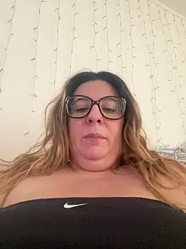 JasmineGlow7 online show from 04-21-26, 01:50