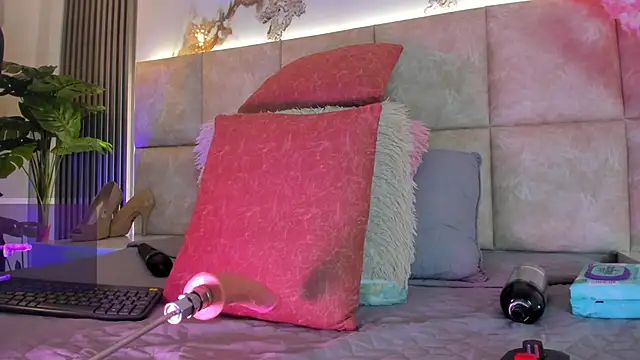 EmmaLovve online show from 03-19-26, 02:37