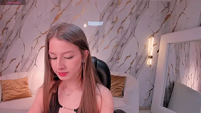 IsabellaMorettiX online show from 04-15-26, 03:57