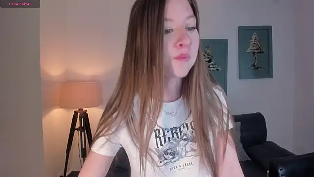 Snapshot of IsabellaMorettiX chatting on 05-26-26, 04:30 IsabellaMorettiX online show from 05-26-26, 04:30