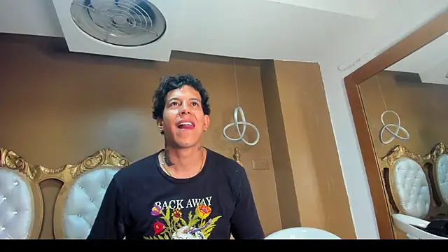 Snapshot of HUSTELJUAN420 chatting on 03-18-26, 09:29 HUSTELJUAN420 online show from 03-18-26, 09:29