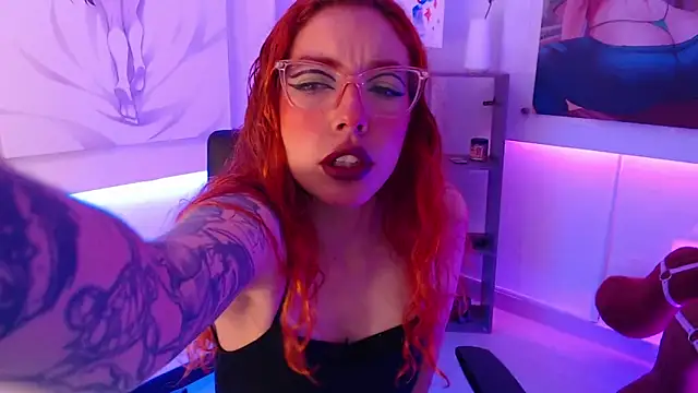 Snapshot of mere_in_redd chatting on 06-02-26, 12:07 mere in redd online show from 06-02-26, 12:07