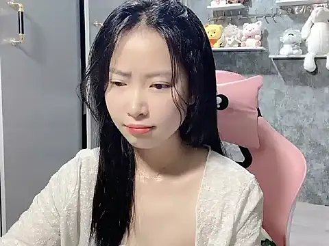 Linne6789 online show from 04-19-26, 06:10