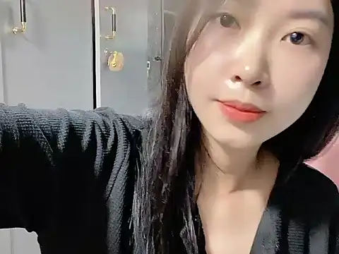 Linne6789 online show from 04-21-26, 07:58