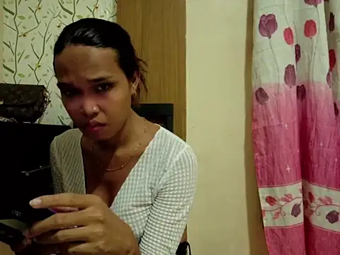 WildJennifercum online show from 06-15-26, 11:23
