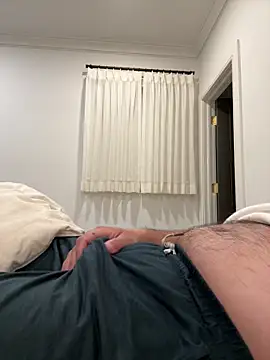 Snapshot of hairypokeballs chatting on 02-17-26, 03:25 hairypokeballs online show from 02-17-26, 03:25