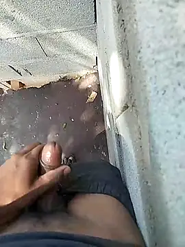 Leoh28 online show from 04-15-26, 02:24