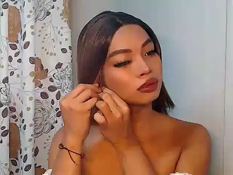 Snapshot of girlyteengrl chatting on 03-07-26, 11:35 girlyteengrl online show from 03-07-26, 11:35