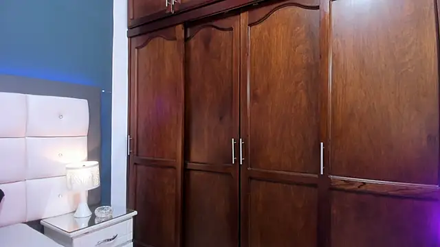 RED VIOLETH online show from 02-02-26, 02:27