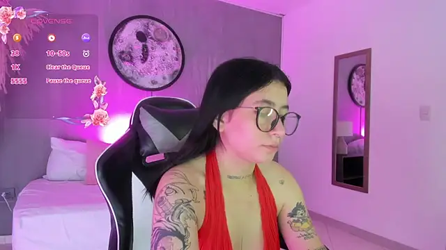 charlottee27  online show from 06-26-26, 01:54