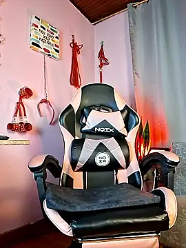 kenia thompsom01 online show from 02-26-26, 11:04