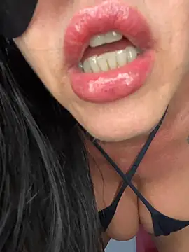 hotcasal69 online show from 06-02-26, 09:44