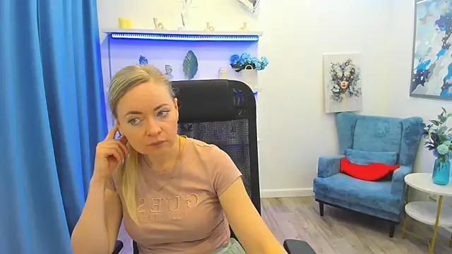 CharlotteKerti online show from 05-17-26, 11:39