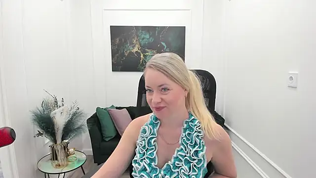 CharlotteKerti online show from 05-23-26, 11:47