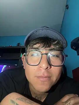 Snapshot of Aquiles69xx chatting on 02-18-26, 03:02 Aquiles69xx online show from 02-18-26, 03:02
