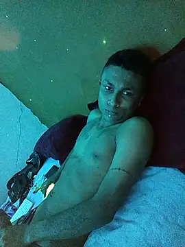 miguelit21 online show from 03-05-26, 05:03