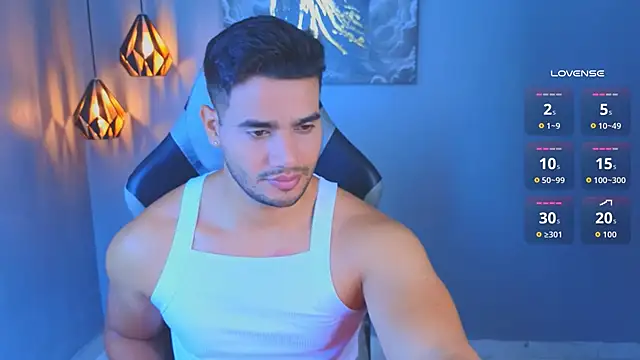 AndresRodriguez1 online show from 04-18-26, 12:53