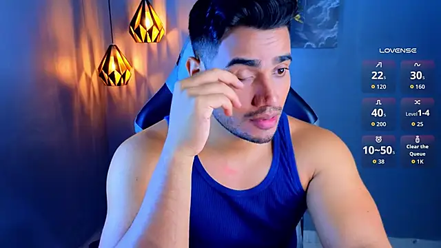 AndresRodriguez1 online show from 04-20-26, 11:28