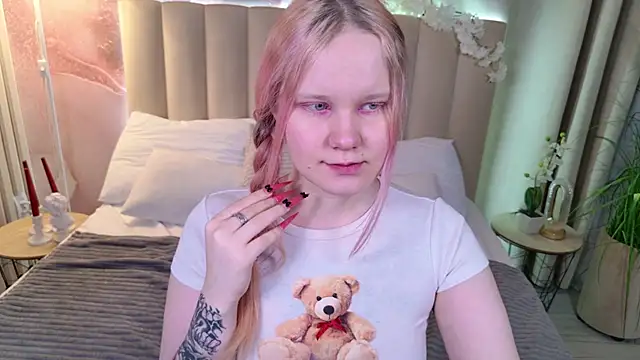 AnnieVibe online show from 03-31-26, 05:35